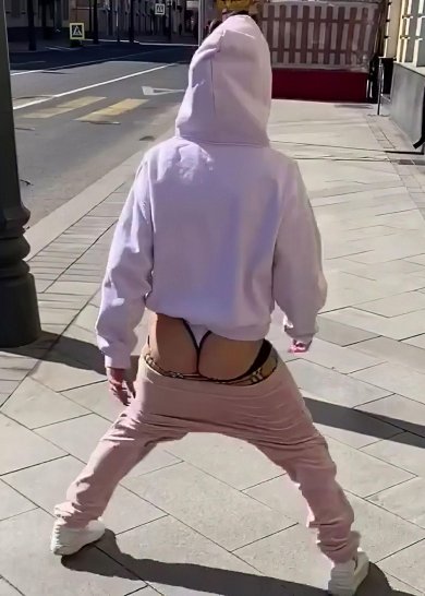 Голая попа Инстасамки фото 2