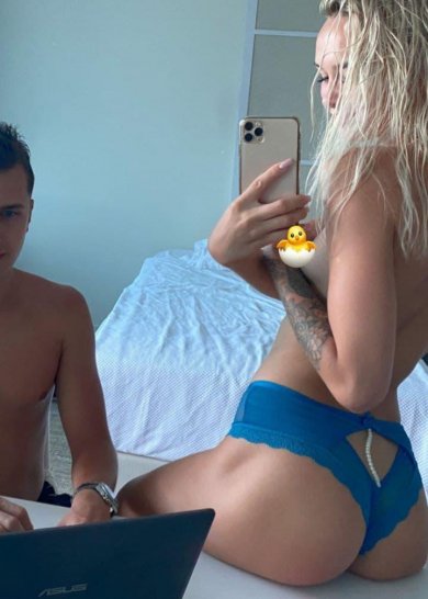 Сочная попка Шурыгиной с разных ракурсов фото 7