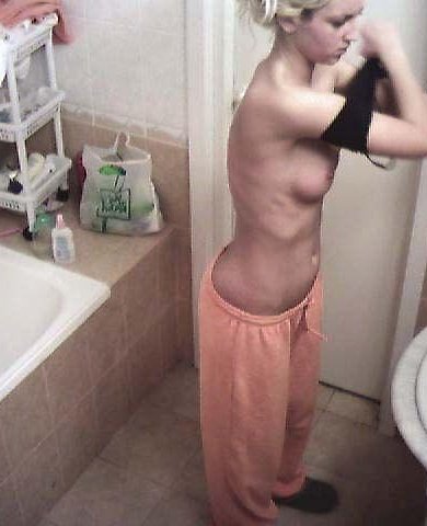 Слитые фото голой Бузовой на проекте дом-2 фото 11