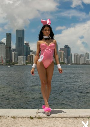 Вероника и несколько восхитительных видов на свою сексуальную подтянутую фигуру Фото 4