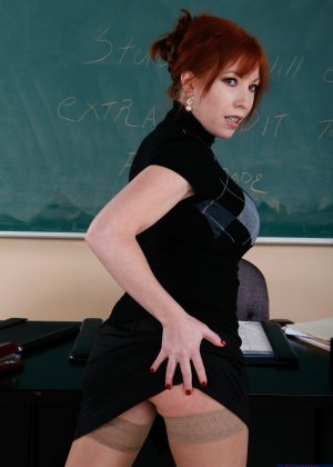 Зрелая училка с рыжими волосами Фото #3