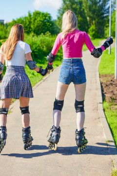 Ника Мурр и Эллуиз Арти в съемках 