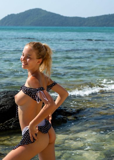 Романтичная и непринужденно красивая Делайла Фото 5